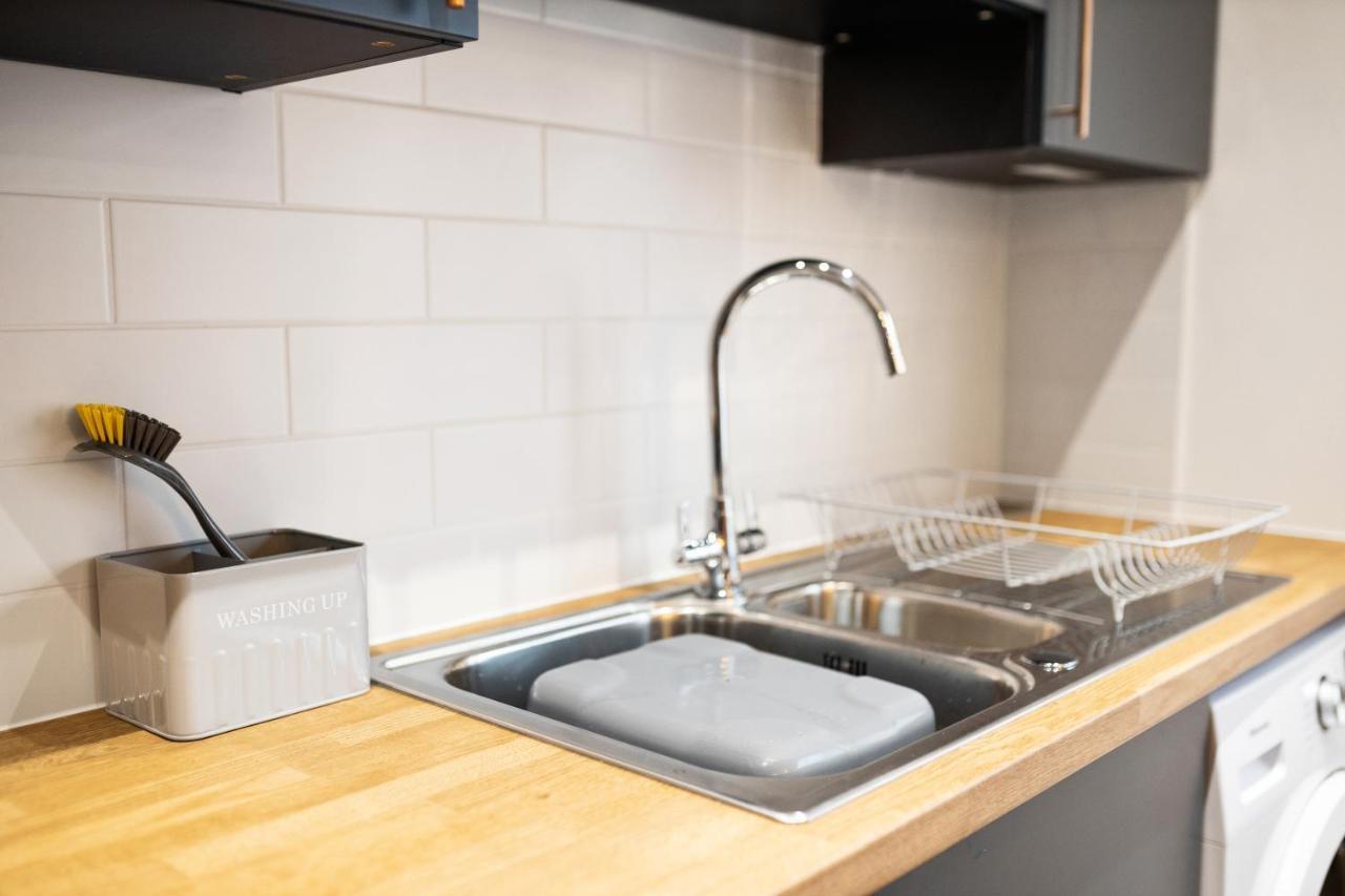 7 Bedroom House Ensuite Rooms, Fully Equipped Kitchen, Free Wifi, Tvs In All Rooms City Centre Close To A46 Inspire Homes Coventry Ngoại thất bức ảnh